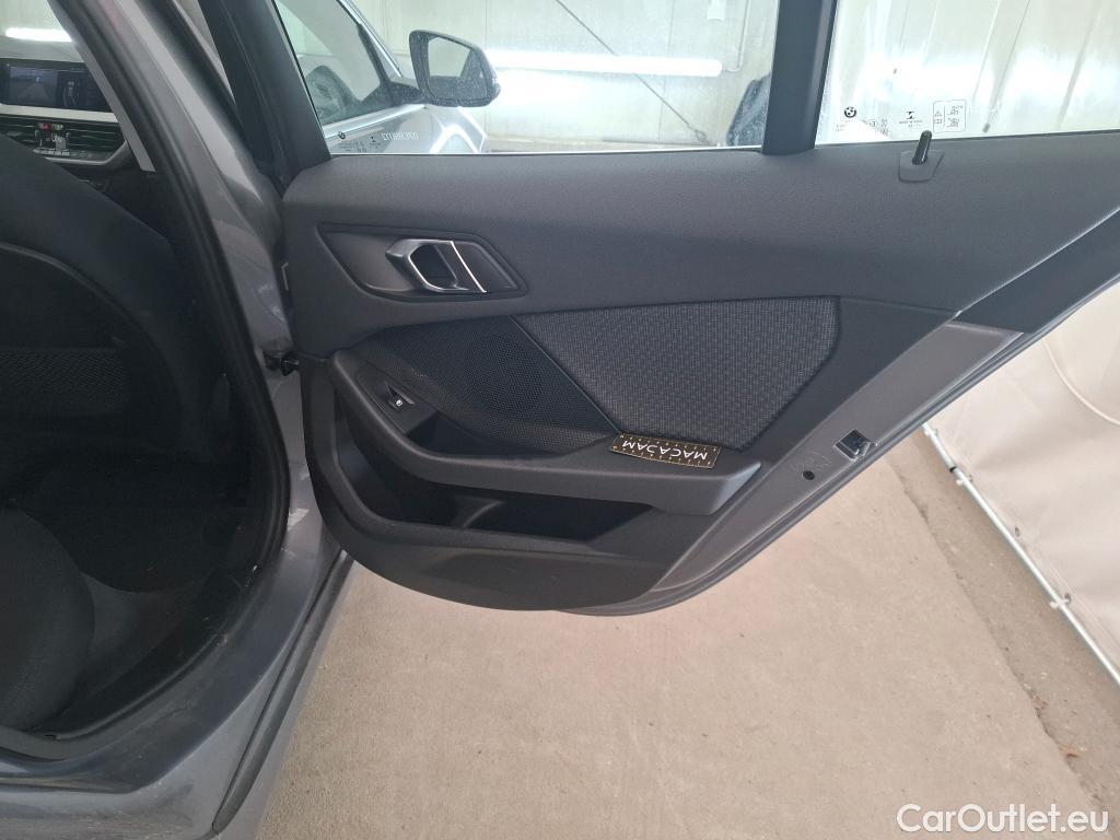  Bmw  Serie 1 Série 1 Berline 116 d Business Design 1.5 115CV BVA7 E6d #9