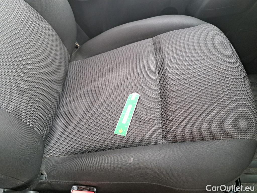  Renault  Master RENAULT  VU 4p Fourgon FG GCf Tr F3500 L2H2 dCi 130E6 #24