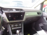 Volkswagen  Touran 2.0 TDI SCR DSG  74 #3
