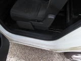 Volkswagen  Touran 2.0 TDI SCR DSG  74 #32