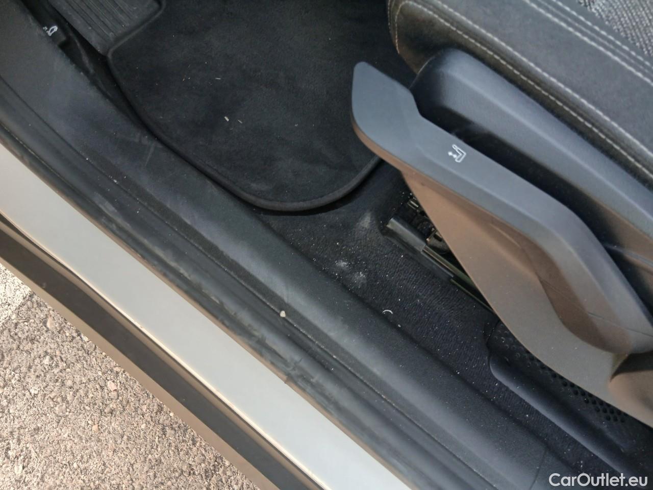  Bmw  X1 BMW  / 2022 / 5P / todoterreno sDrive18d #4
