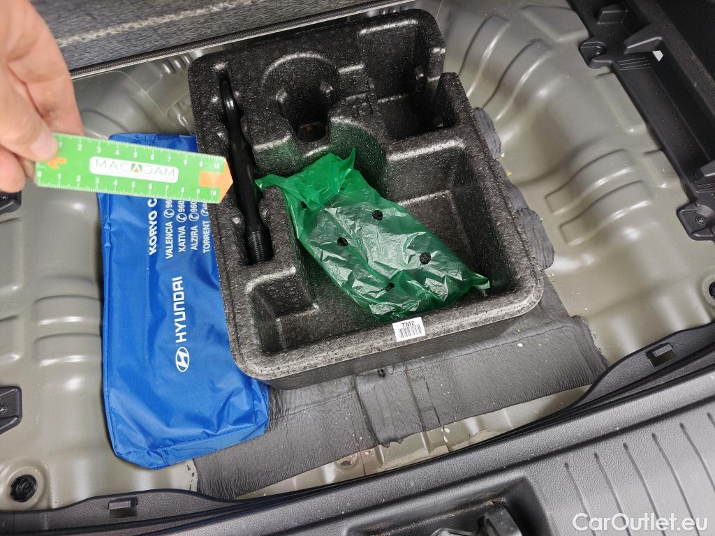  Land Rover  Discovery HYUNDAI Kona / 2020 / 5P / todoterreno 1.6 GDI HEV Tecno 2C DCT #4