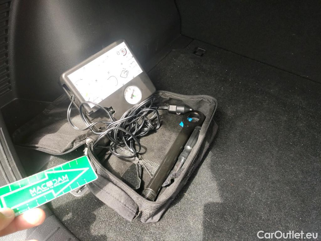 Land Rover  Discovery HYUNDAI Kona / 2020 / 5P / todoterreno 1.0 TGDI 48V Tecno 4X2 #14