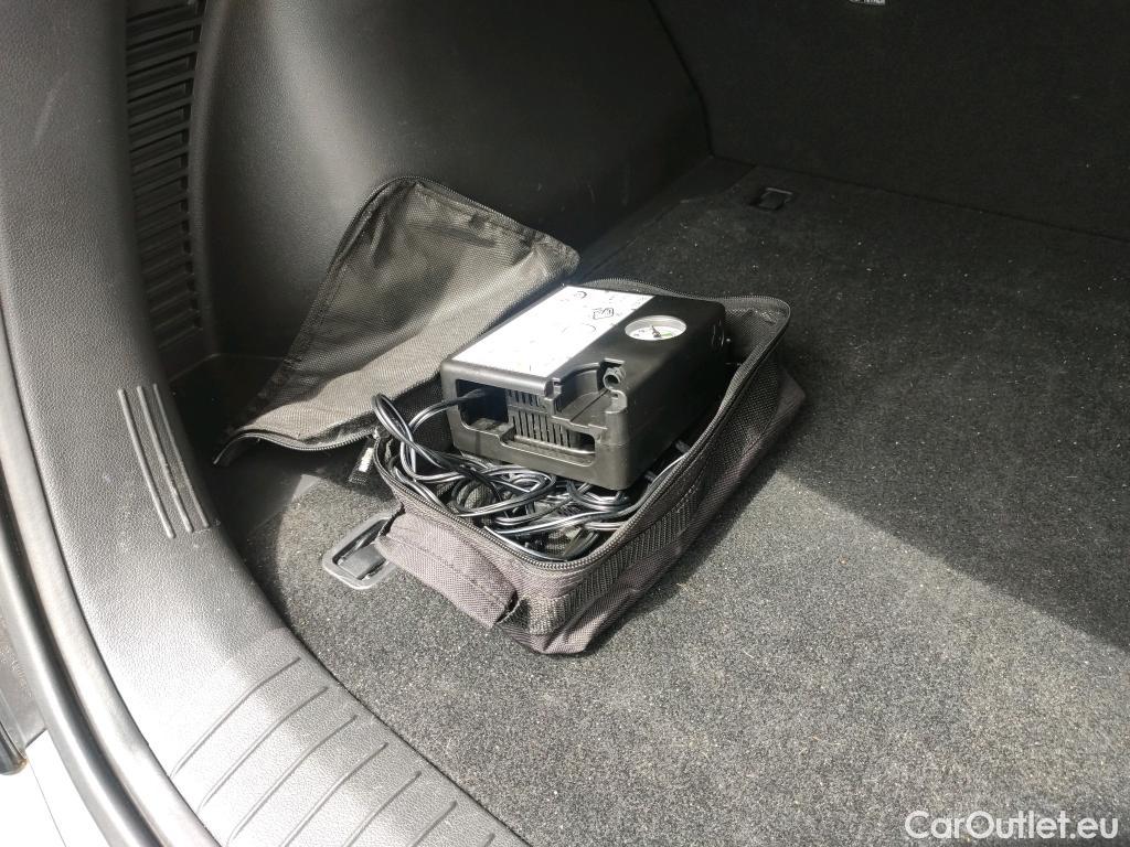  Land Rover  Discovery HYUNDAI Kona / 2020 / 5P / todoterreno 1.0 TGDI 48V Tecno 4X2 #13