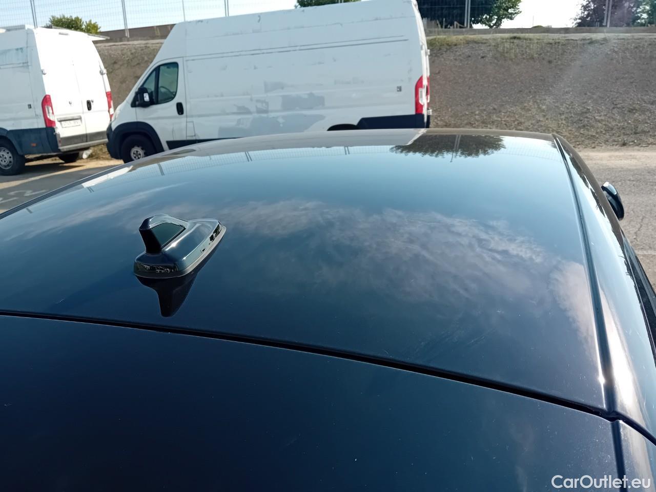  Volkswagen  Golf  VIII Berlina R-Line 1.5 TSI 130CV MT6 E6d #24