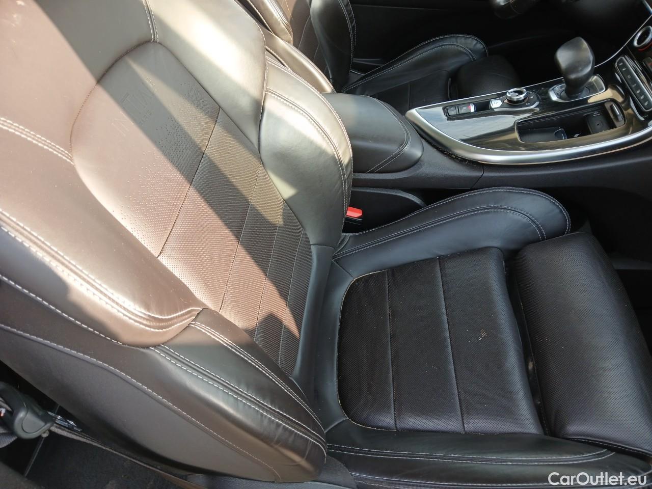  Renault  Espace RENAULT  / 2015 / 5P / monovolumen Init. P. TCe GPF 165 kW (225 CV) EDC -18 #6