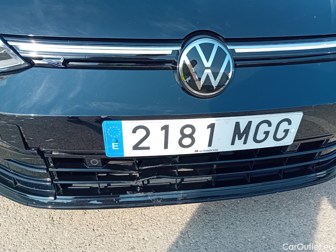 Volkswagen  Golf  VIII Berlina R-Line 1.5 TSI 130CV MT6 E6d #10