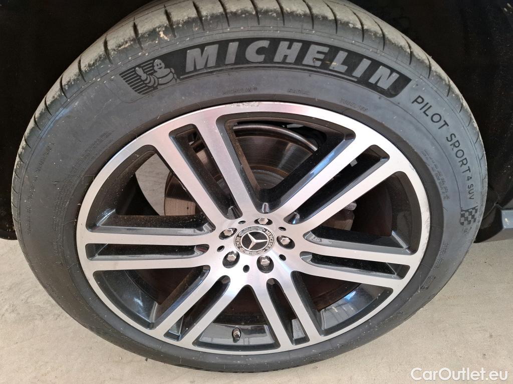  Mercedes  G-Klasee MERCEDES-BENZ GLE / 2020 / 5P / SUV GLE 350 de 4MATIC Avantgarde Line #28