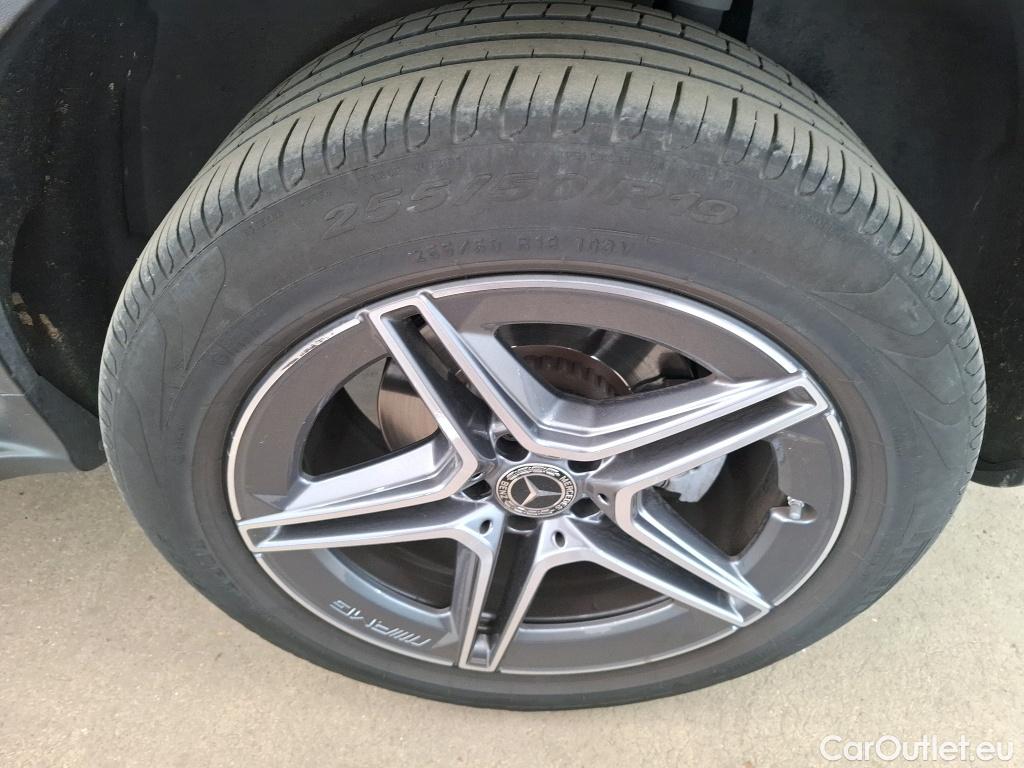  Mercedes  G-Klasee MERCEDES-BENZ GLC Coupe / 2019 / 5P / Coupé 2.0 GLC 300 DE AMG LINE 4MATIC #31
