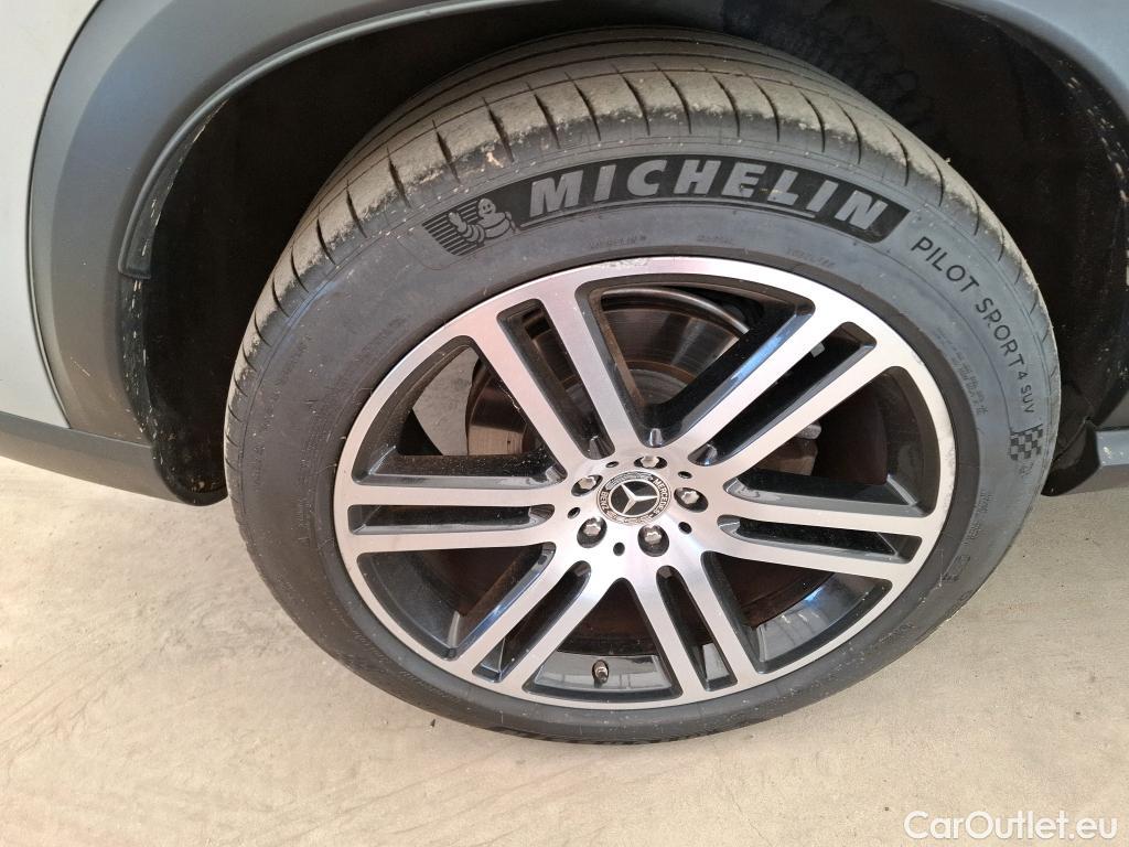  Mercedes  G-Klasee MERCEDES-BENZ GLE / 2020 / 5P / SUV GLE 350 de 4MATIC Avantgarde Line #27