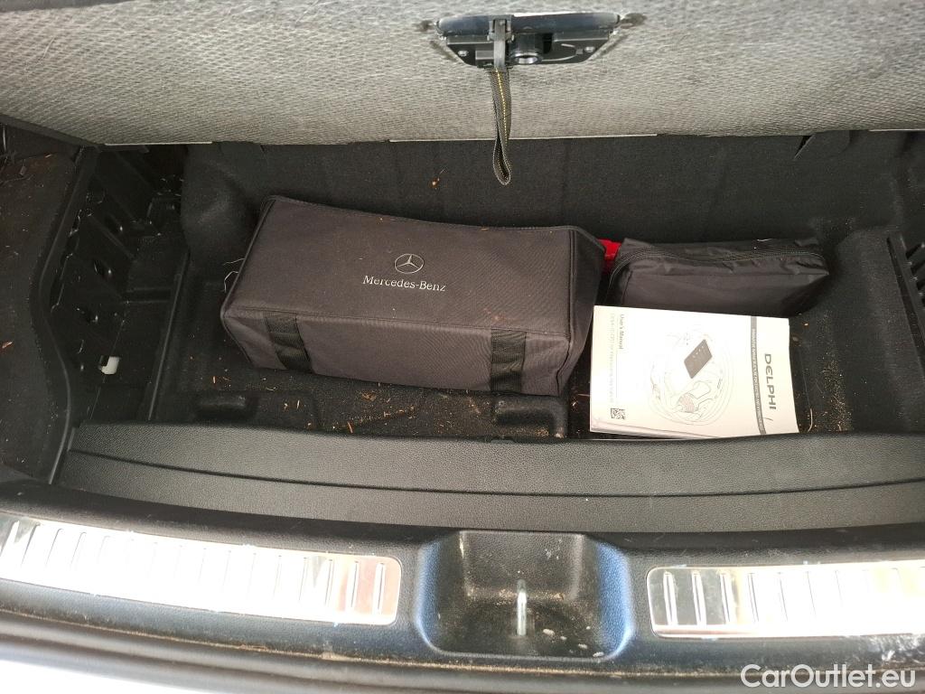  Mercedes  G-Klasee MERCEDES-BENZ GLC Coupe / 2019 / 5P / Coupé 2.0 GLC 300 E BUSINESS LINE 4MATIC #13