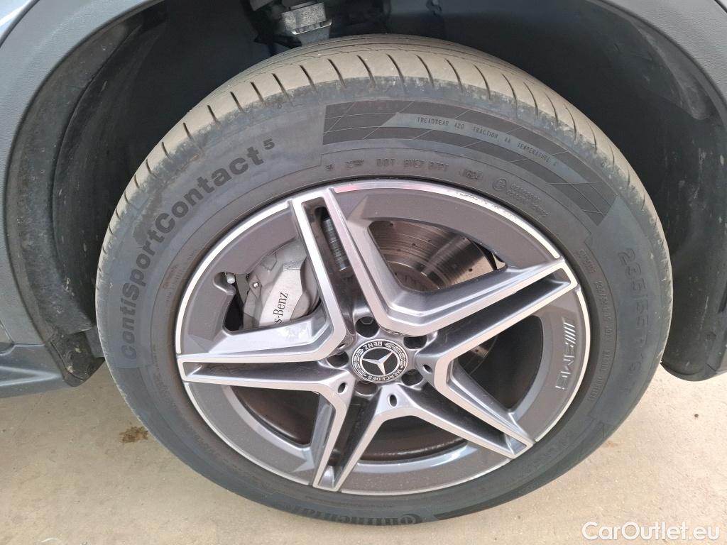  Mercedes  G-Klasee MERCEDES-BENZ GLC Coupe / 2019 / 5P / Coupé 2.0 GLC 300 DE AMG LINE 4MATIC #21