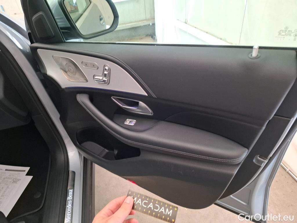  Mercedes  G-Klasee MERCEDES-BENZ GLE / 2020 / 5P / SUV GLE 350 de 4MATIC Avantgarde Line #31