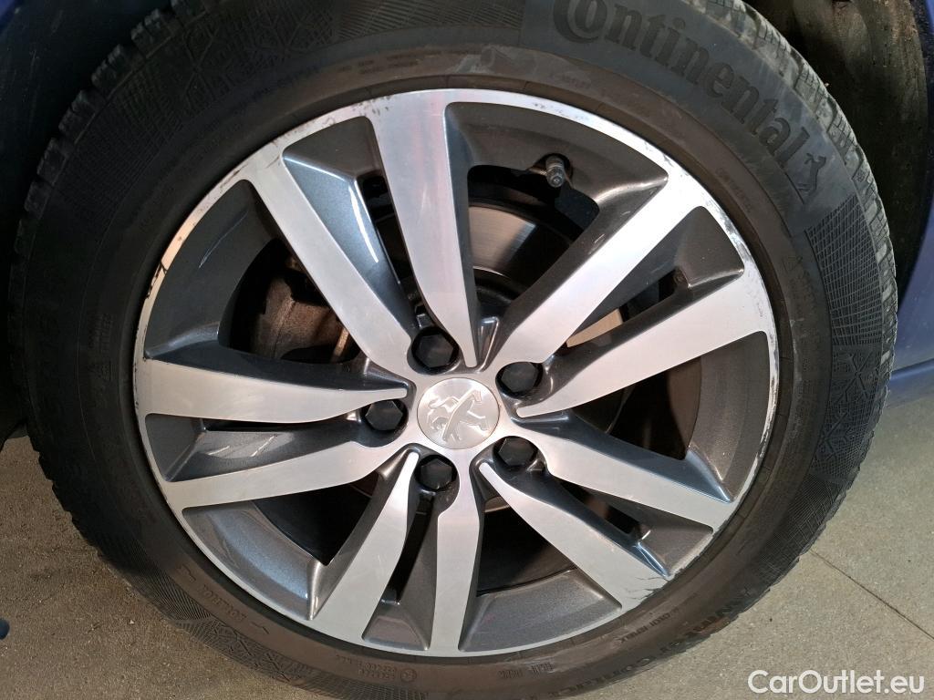  Peugeot  308  Allure 1.2 PureTech 130CV BVA8 E6d #15