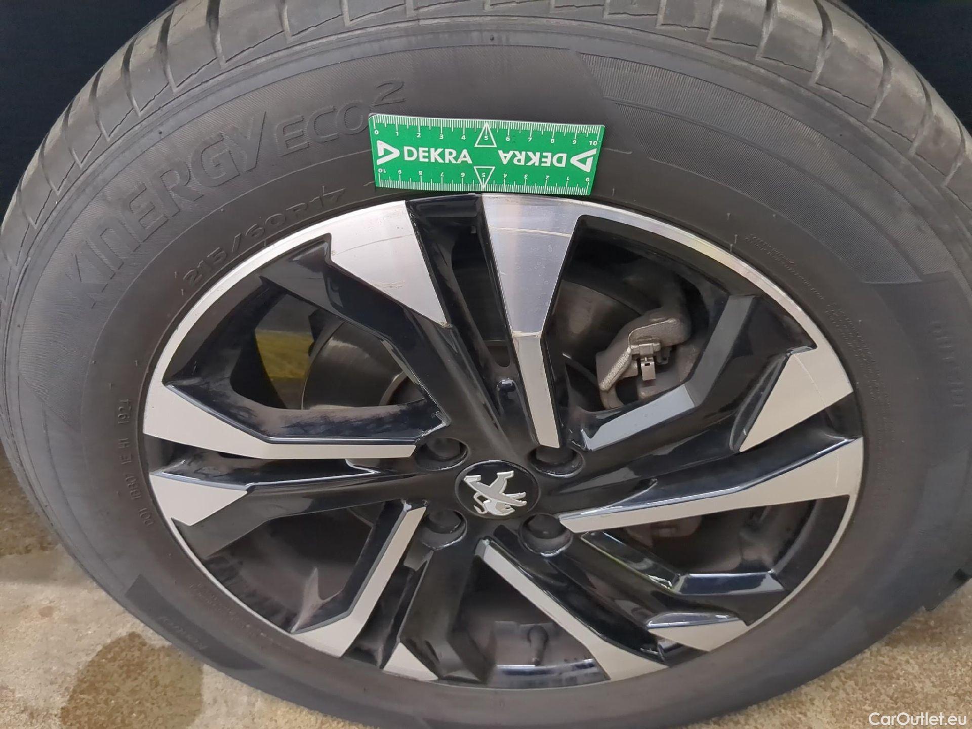  Peugeot  2008  Allure Pack 1.5 HDi 130CV BVA8 E6d #3