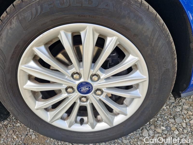  Ford  Focus   (CGE)(2018->)  1.5EBl 120 Titanium #21