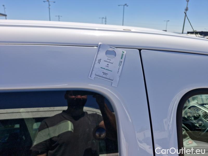  Renault  Kangoo -PV  (2021)  1.5BdCi 95 Zen 5d #5