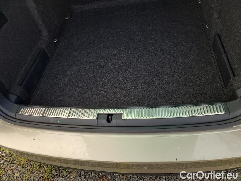  Skoda  Superb  Combi (3V5)(2015) Su.com.2.0TDI 147 4x4 L&K Aut #16