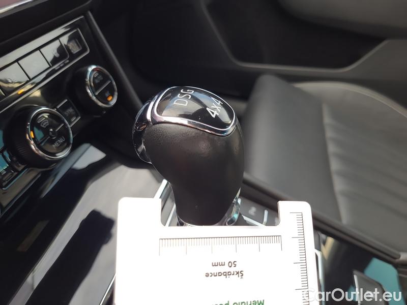  Skoda  Superb  Combi (3V5)(2015) Su.com.2.0TDI 147 4x4 L&K Aut #19