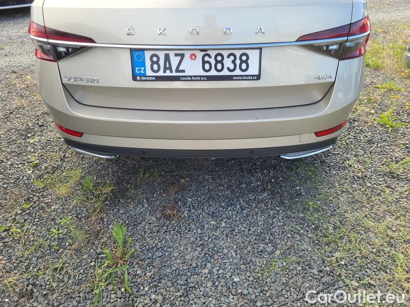  Skoda  Superb  Combi (3V5)(2015) Su.com.2.0TDI 147 4x4 L&K Aut #9