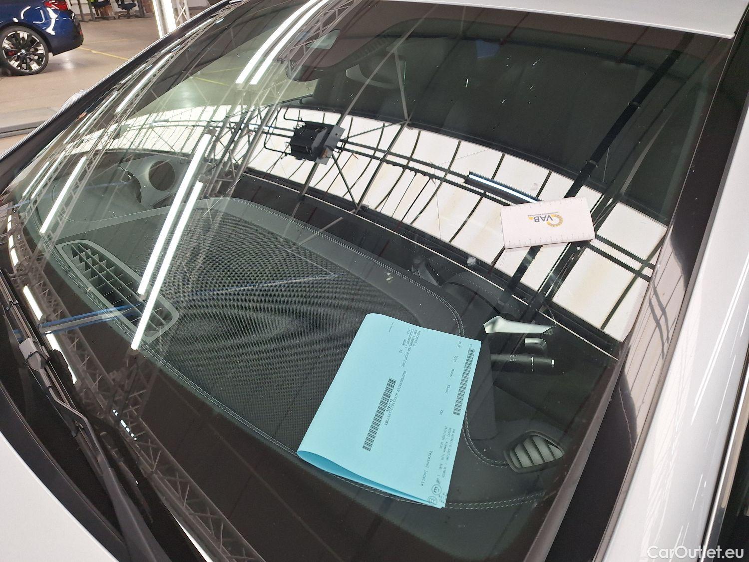  Mercedes  E-Klasse Mercedes, E-Class FL'20, Mercedes-Benz  Berline E 200 d 4d #28