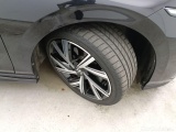 Volkswagen  Golf  Volkswagen VIII 2.0 TDI 110kW R-Line DSG 5d #27