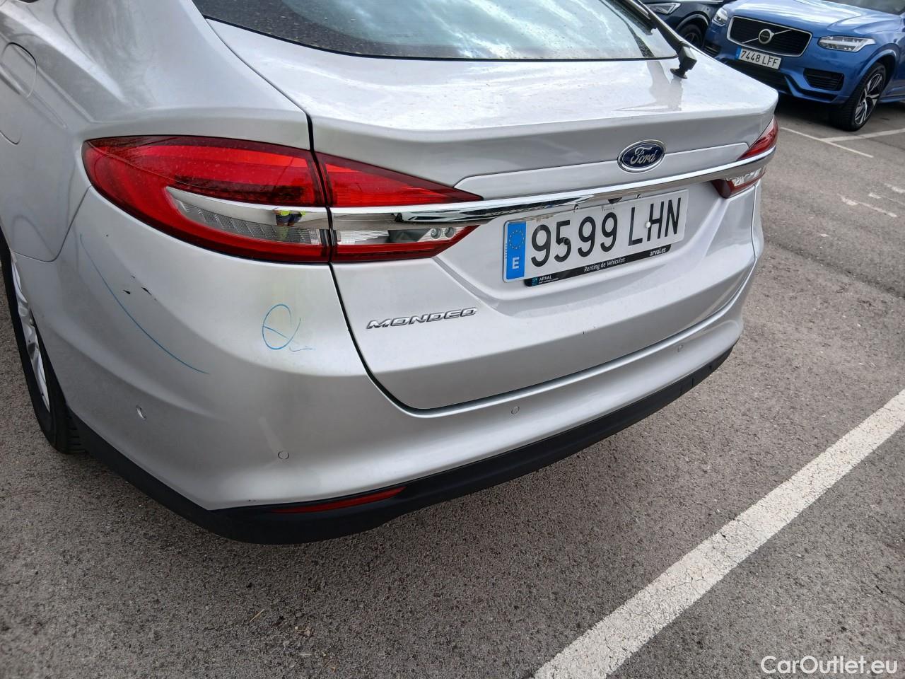  Ford  Mondeo FORD  / 2014 / 5P / berlina con portón 2.0 TDCi 110kW (150CV) Trend #20