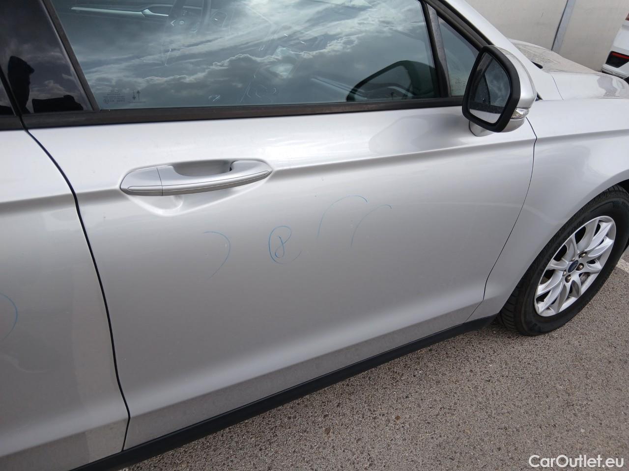  Ford  Mondeo FORD  / 2014 / 5P / berlina con portón 2.0 TDCi 110kW (150CV) Trend #27