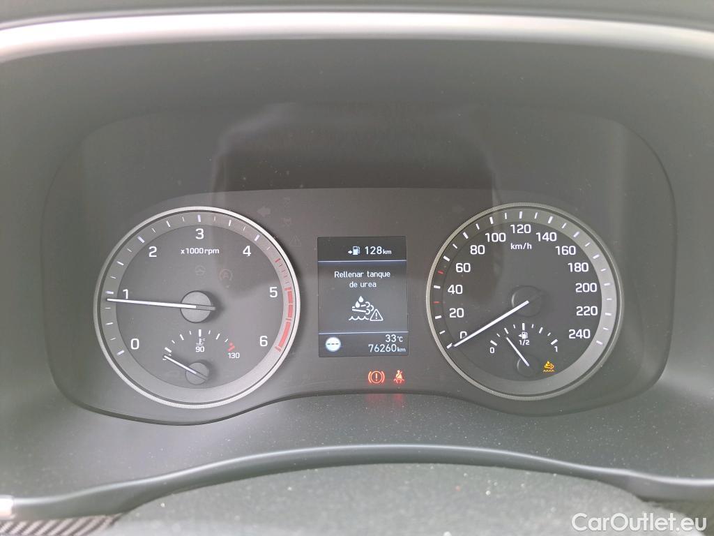  Hyundai  Tucson HYUNDAI  / 2018 / 5P / todoterreno 1.6 CRDI 85kW (116CV) 48V SLE 4X2(SP)(SL) #21