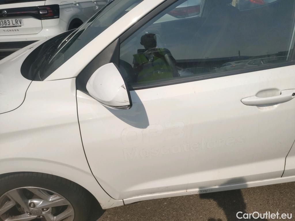  Hyundai  i10 HYUNDAI  / 2020 / 5P / berlina con portón 1.0 Klass #32