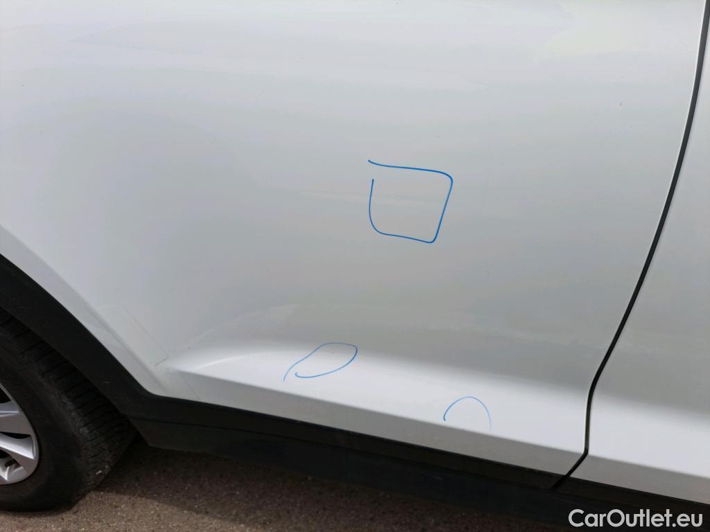 Hyundai  Tucson HYUNDAI  / 2018 / 5P / todoterreno 1.6 CRDI 85kW (116CV) 48V SLE 4X2(SP)(SL) #6