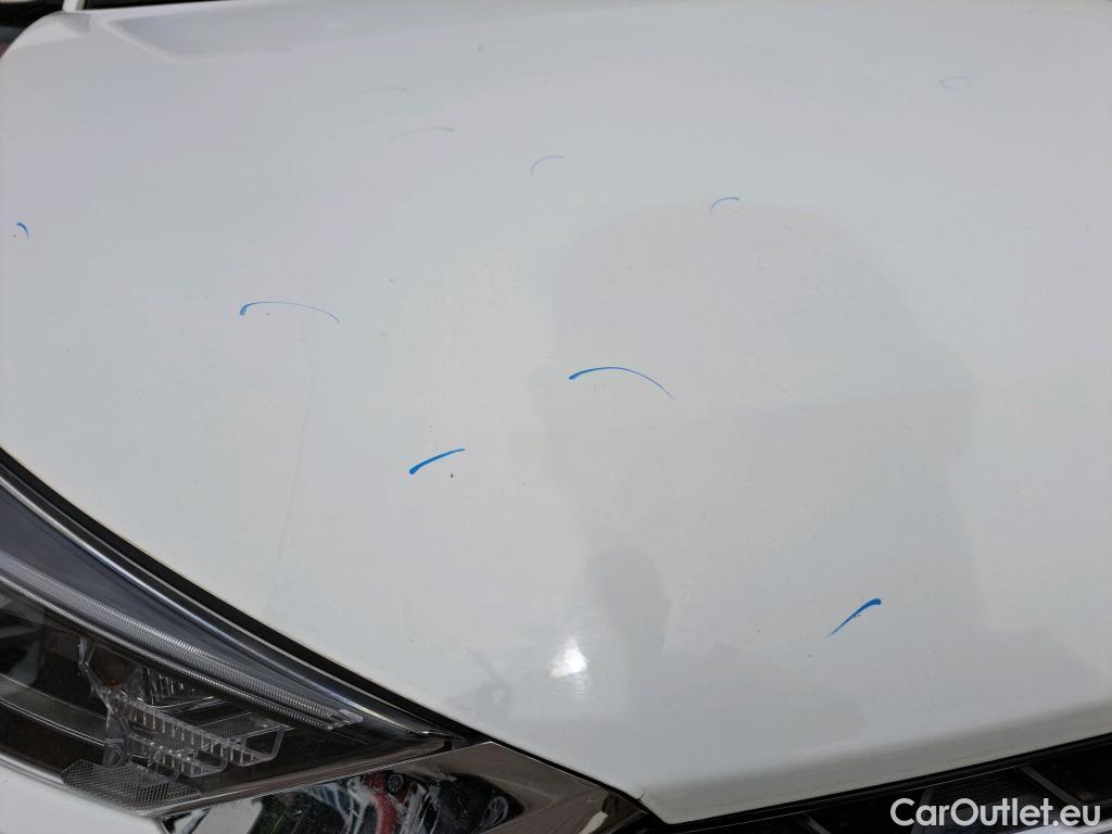  Hyundai  Tucson HYUNDAI  / 2018 / 5P / todoterreno 1.6 CRDI 85kW (116CV) 48V SLE 4X2(SP)(SL) #4