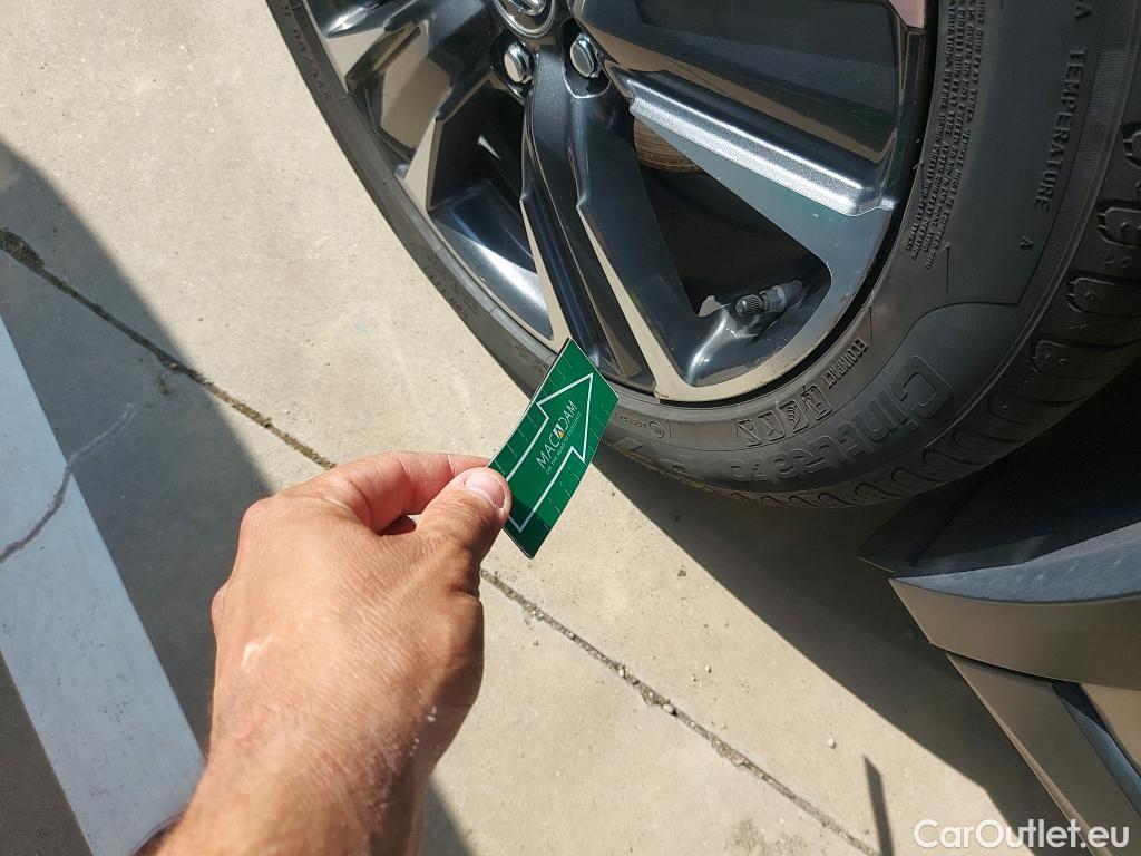  Lexus  UX LEXUS  / 2018 / 5P / todoterreno 2.0 250h Premium #38