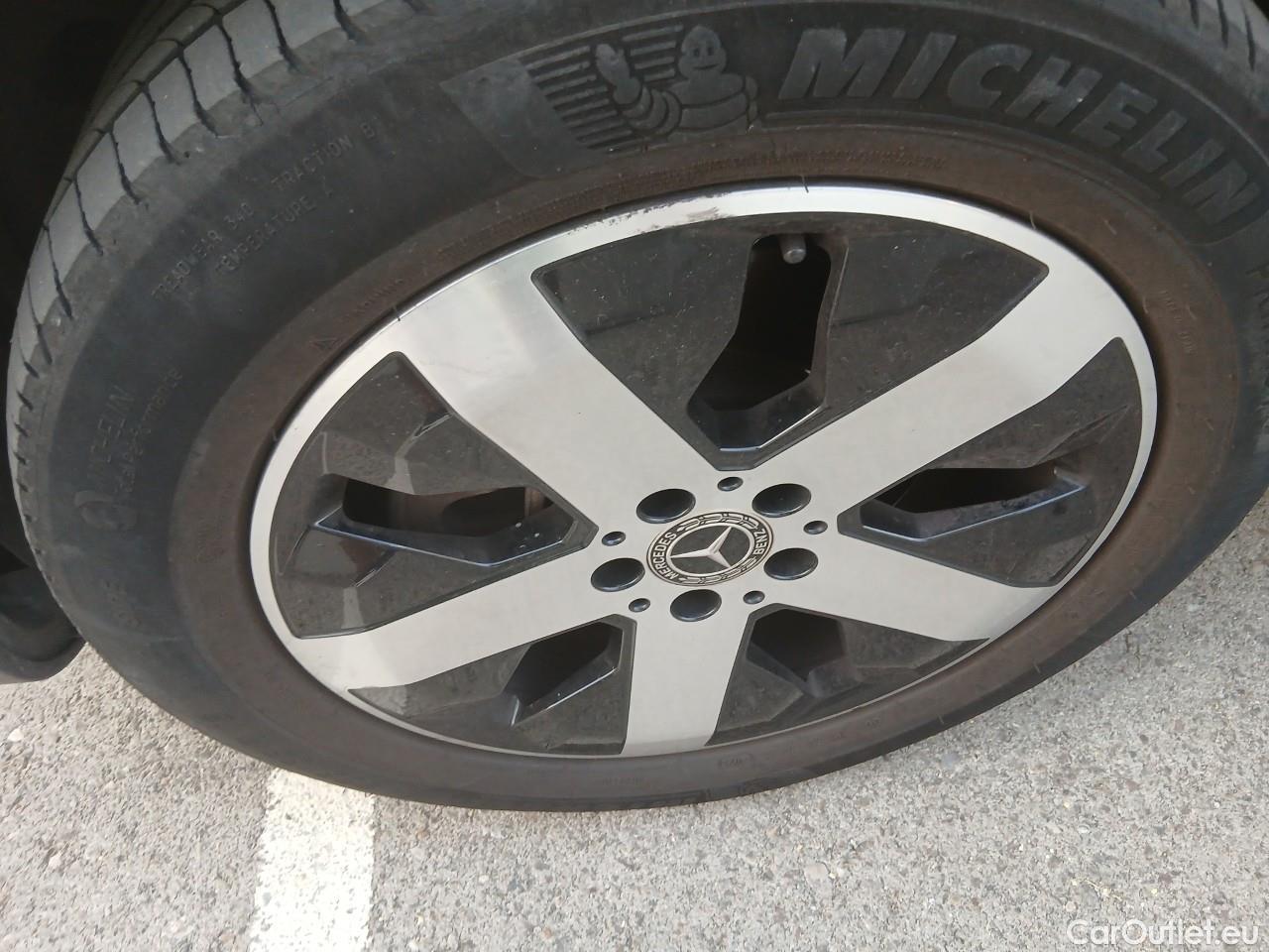  Mercedes  GLB Clase   200 d (247.612) 150CV AT8 E6d #14
