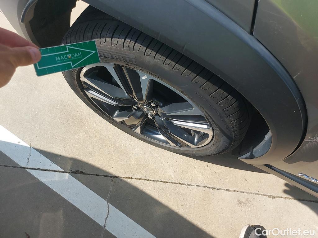  Lexus  UX LEXUS  / 2018 / 5P / todoterreno 2.0 250h Premium #36