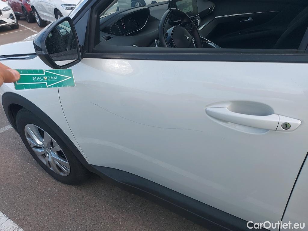 Peugeot  3008  Active Pack 1.2 PureTech 130CV AT8 E6d #8