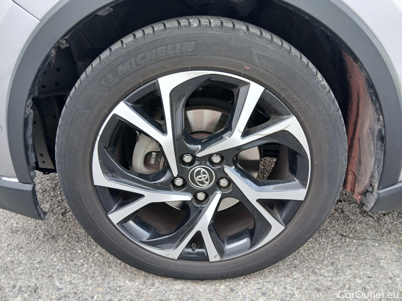 Toyota  C-HR TOYOTA  / 2016 / 5P / todoterreno 1.8 125H Advance (CX) #8