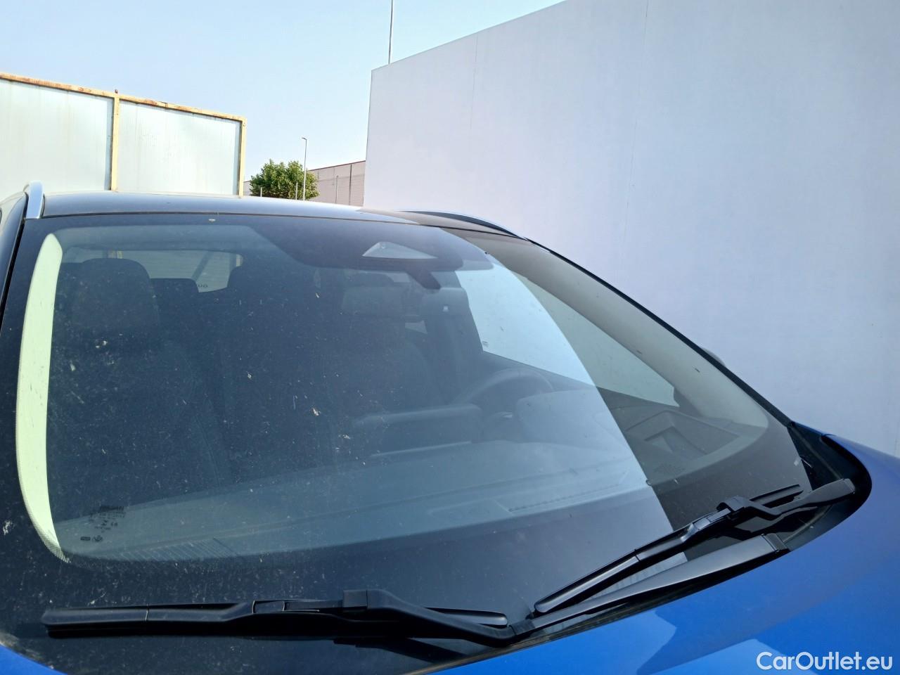  Land Rover  Discovery NISSAN QASHQAI / 2021 / 5P / todoterreno DIG-T 103kW mHEV 4x2 Premiere Edition(SL) #1