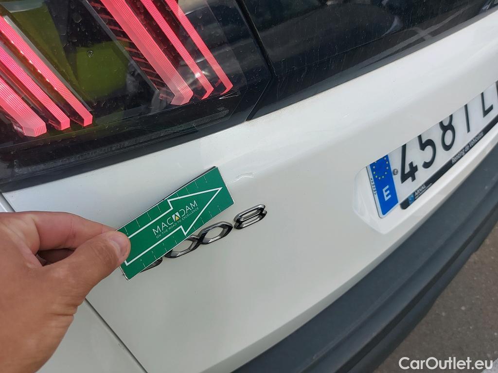  Peugeot  3008  Active Pack 1.2 PureTech 130CV AT8 E6d #2