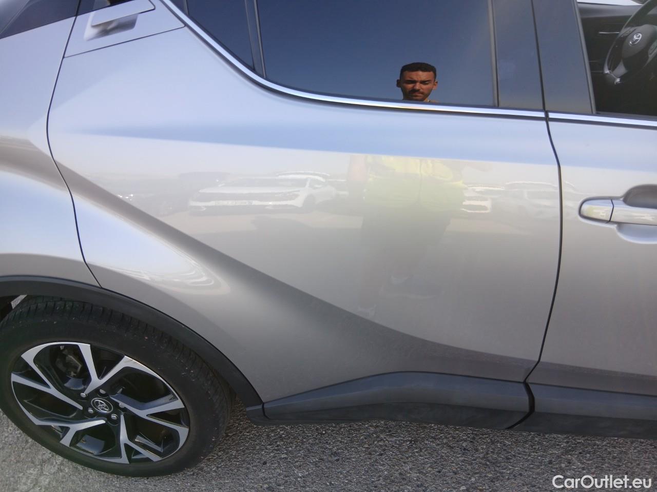  Toyota  C-HR TOYOTA  / 2016 / 5P / todoterreno 1.8 125H Advance (CX) #29