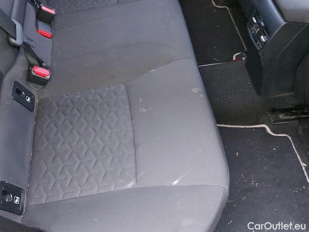  Toyota  Corolla TOYOTA  / 2019 / 5P / familiar 1.8 125H ACTIVE TECH E-CVT TOU SPORT #19