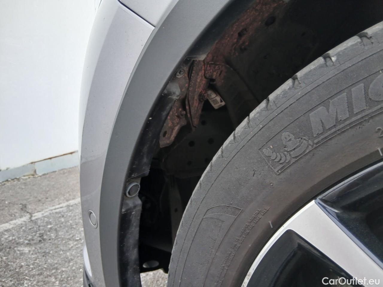  Toyota  C-HR TOYOTA  / 2016 / 5P / todoterreno 1.8 125H Advance (CX) #11