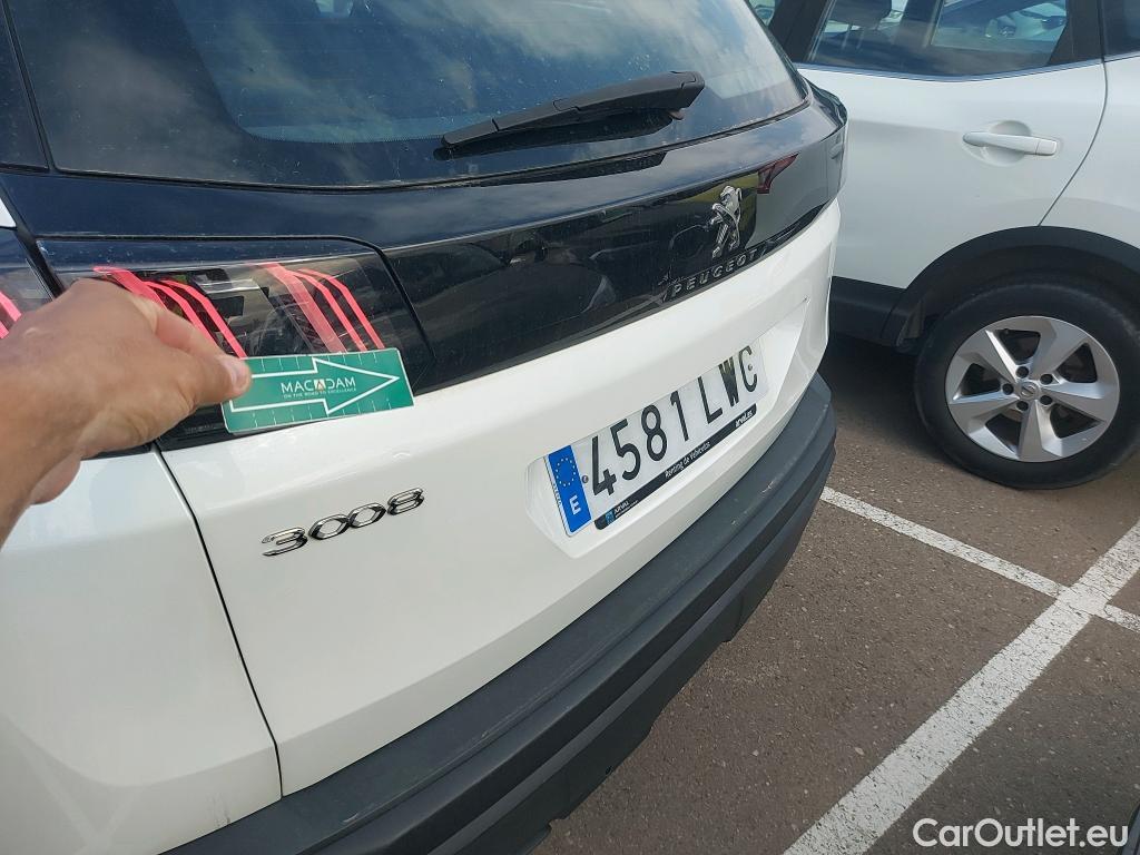  Peugeot  3008  Active Pack 1.2 PureTech 130CV AT8 E6d #1
