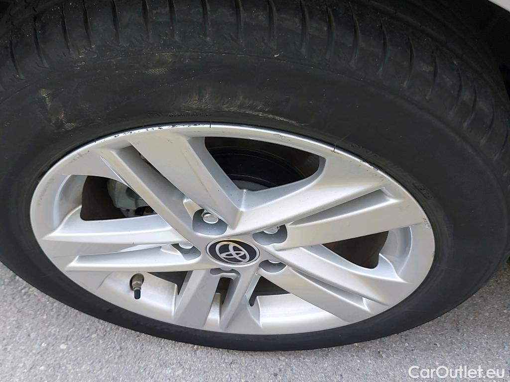  Toyota  Corolla TOYOTA  / 2019 / 5P / familiar 1.8 125H ACTIVE TECH E-CVT TOU SPORT #24