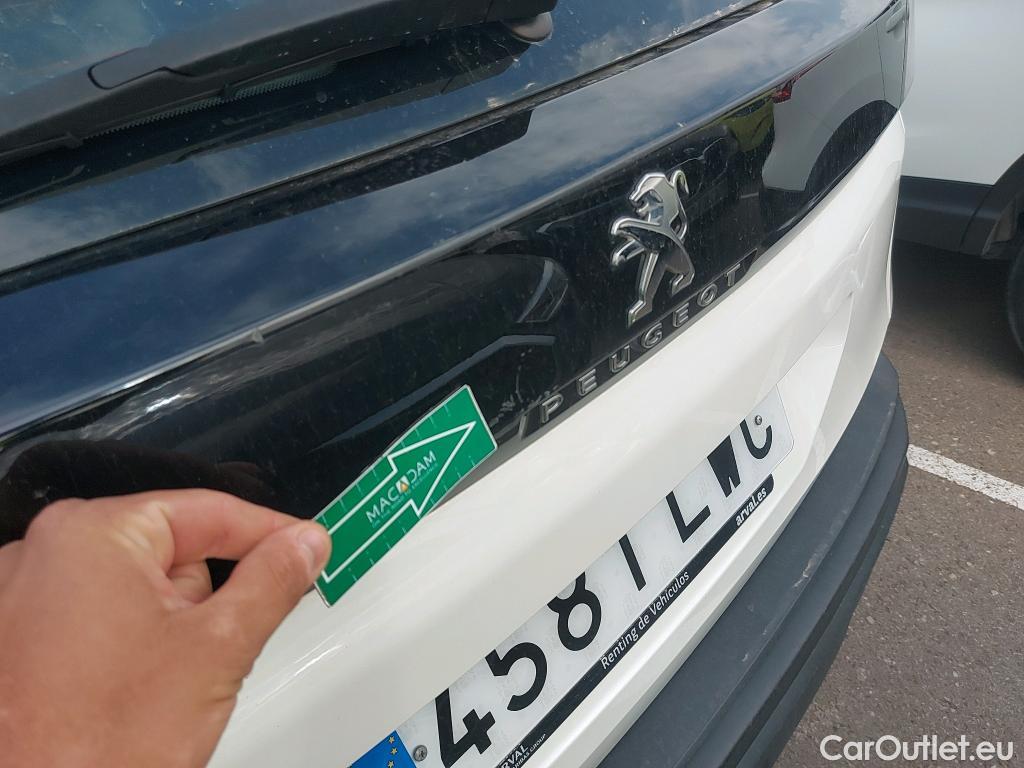  Peugeot  3008  Active Pack 1.2 PureTech 130CV AT8 E6d #24
