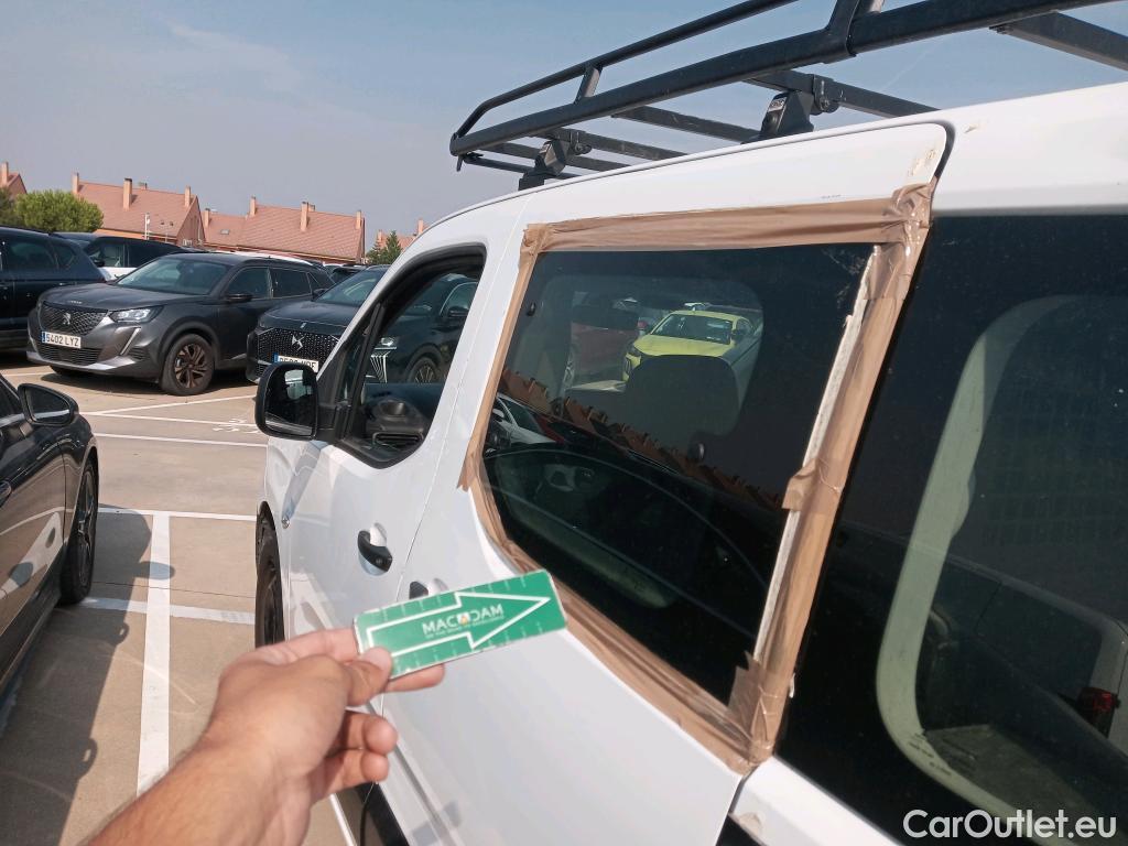  Citroen  Berlingo  Combi Live Pack Business M 1.5 BlueHDi 100CV MT6 E6d #82