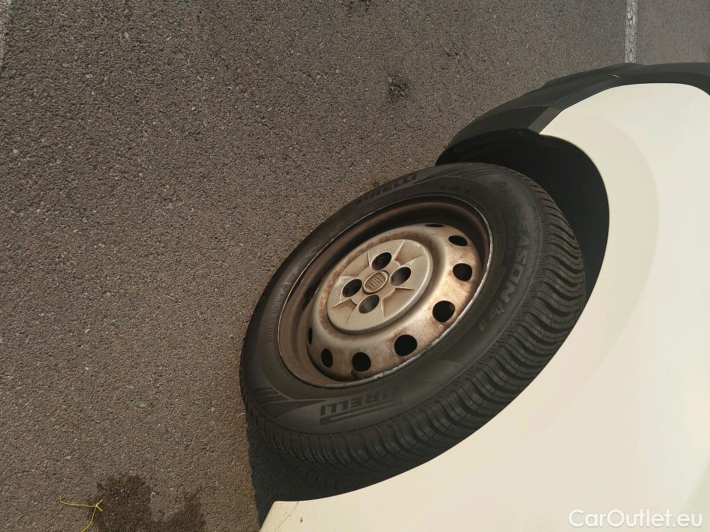  Fiat  Fiorino III  SX Cargo 1.3 Multijet 95CV MT5 E6 #41