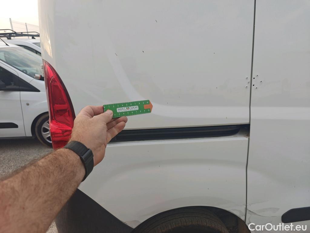  Fiat  Doblo FIAT Doblò Cargo/2015/4P/furgón derivado de turismo Cargo SX 1.3 Mjet 70 kW (95 CV) #15
