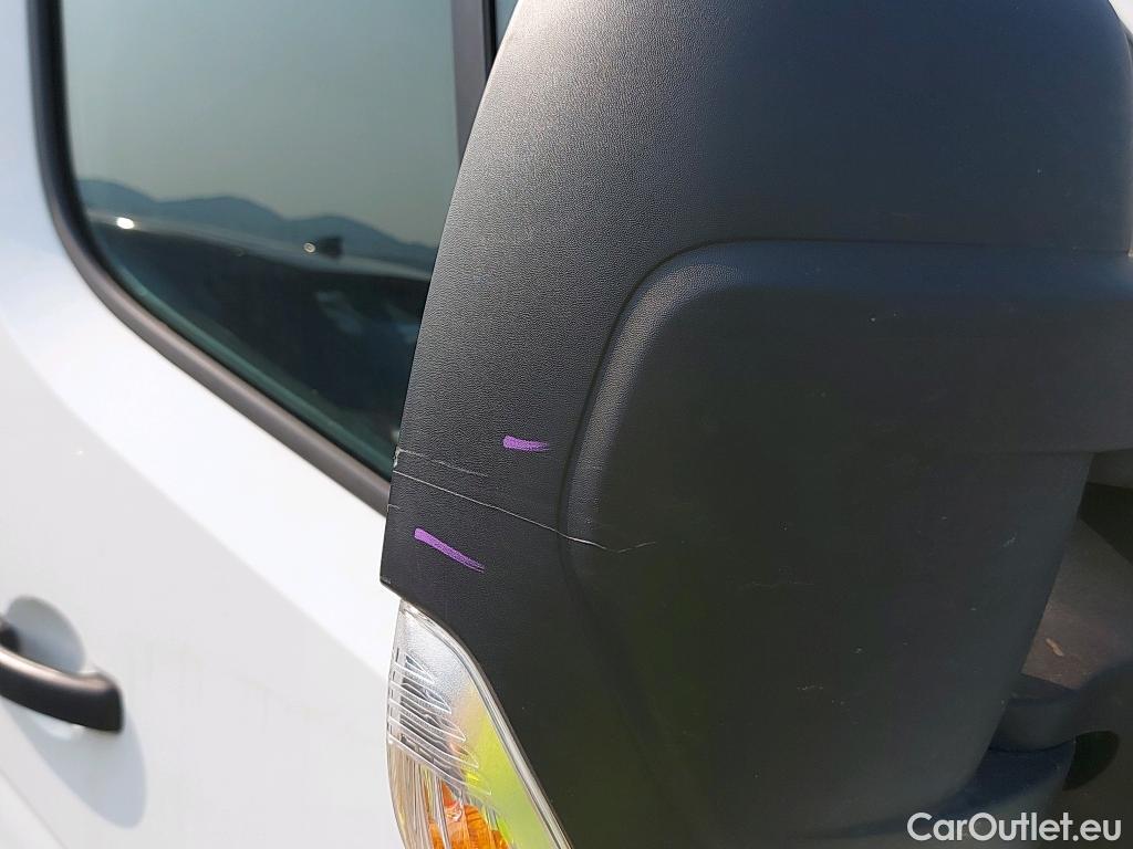  Nissan  NV400 NISSAN  / 2011 / 4P / furgón L3H2 3,5T 2.3dCi 99kW FWD Optima #62