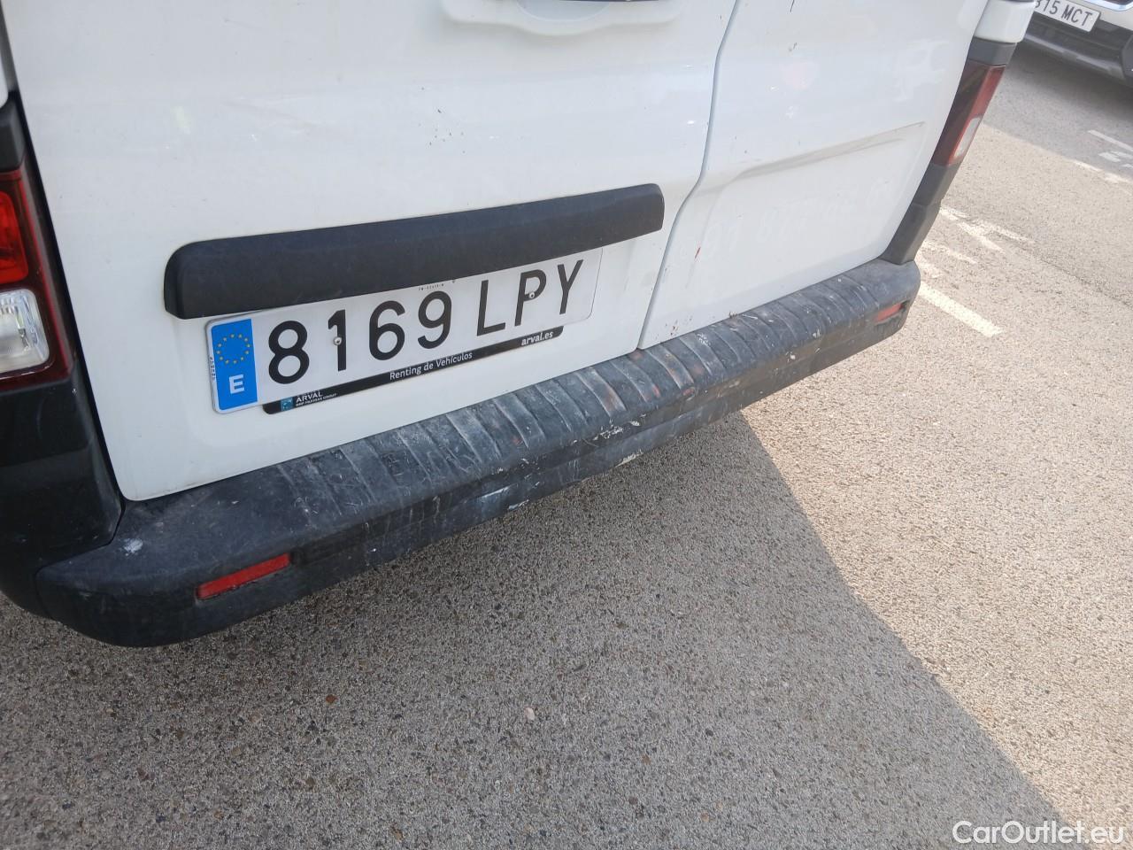  Renault  Trafic RENAULT  / 2019 / 4P / furgón Furgón 27 L1H1 Energy BluedCi 88 kW #22
